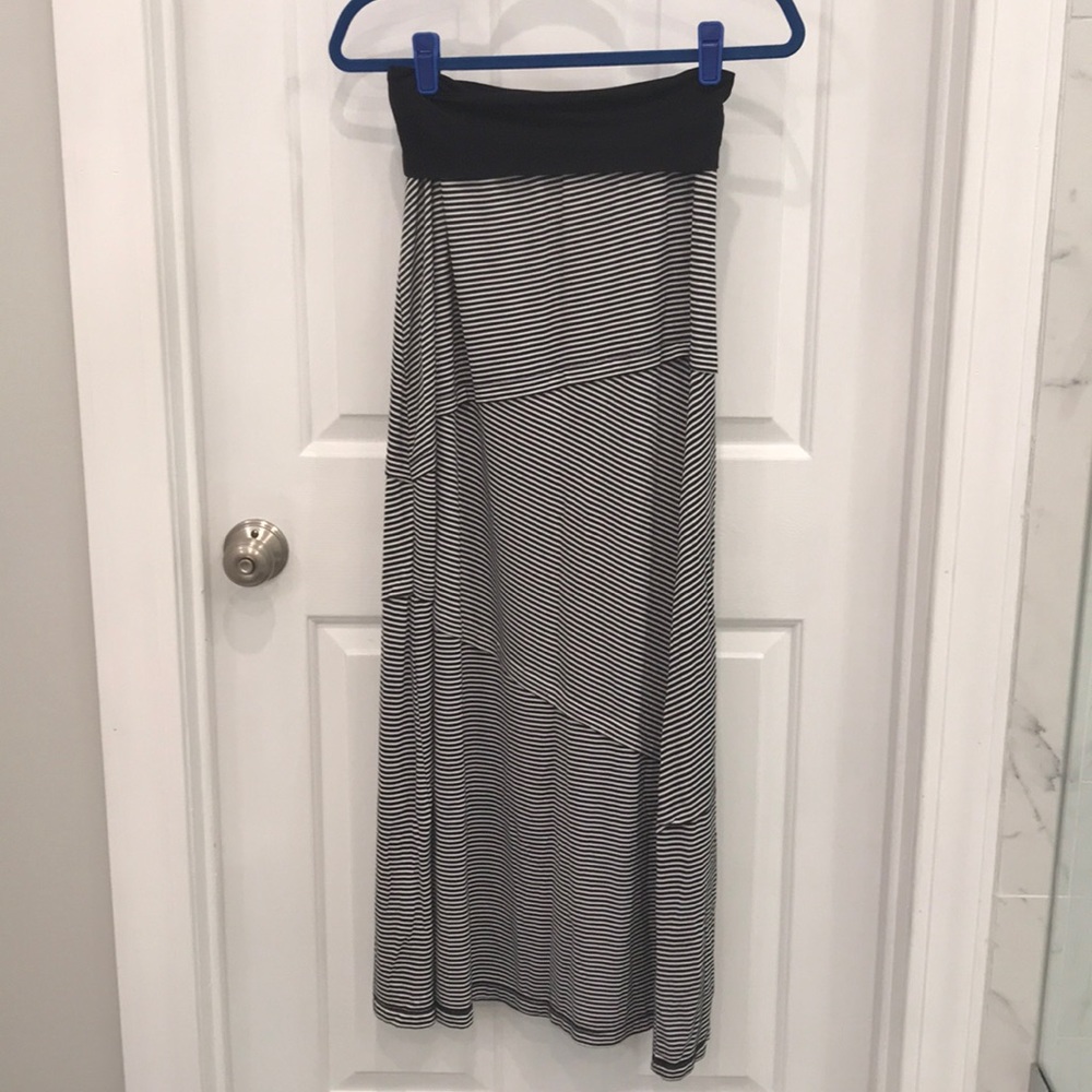 Max Studio roll-top long skirt